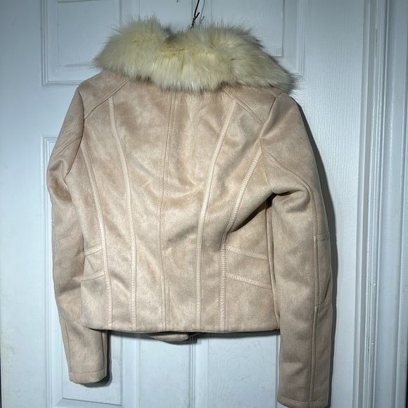 Le chateau  winter jacket with faux hair - Picture 5 of 5